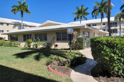 Condo in Lighthouse Point, Florida, 2 bedrooms  № 2178127 - photo 29