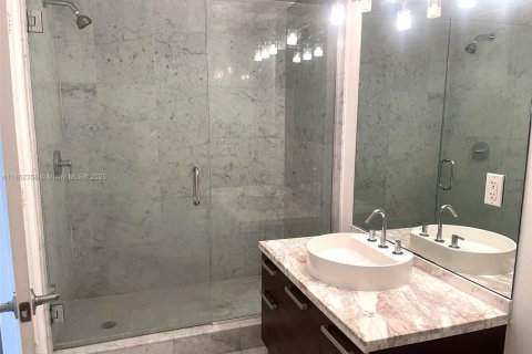 Купить кондоминиум в Майами, Флорида 1 спальня, 74.88м2, № 2012460 - фото 11