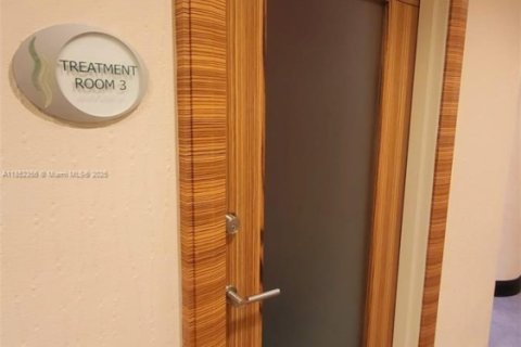 Купить кондоминиум в Майами, Флорида 1 спальня, 74.88м2, № 2012460 - фото 24