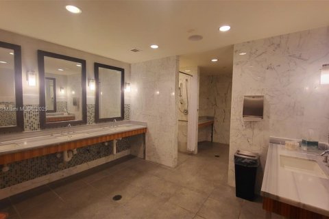 Купить кондоминиум в Майами, Флорида 1 спальня, 74.88м2, № 2012460 - фото 23