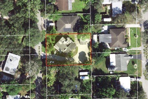 House in Dania Beach, Florida 3 bedrooms, 158.86 sq.m. № 1704830 - photo 9