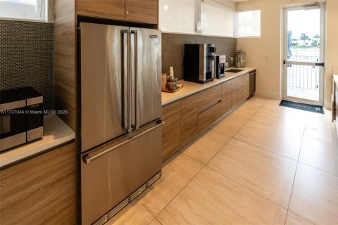 Купить виллу или дом в Дорал, Флорида 6 спален, 452.81м2, № 1958609 - фото 29