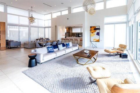 Купить виллу или дом в Дорал, Флорида 6 спален, 452.81м2, № 1958609 - фото 26