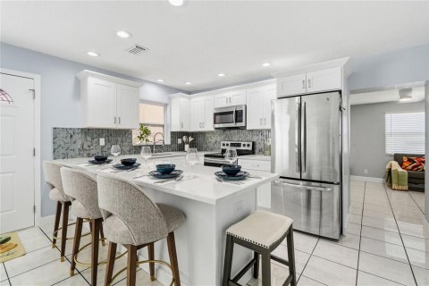 Villa ou maison à vendre à Pinellas Park, Floride: 4 chambres, 136.1 m2 № 2389163 - photo 7