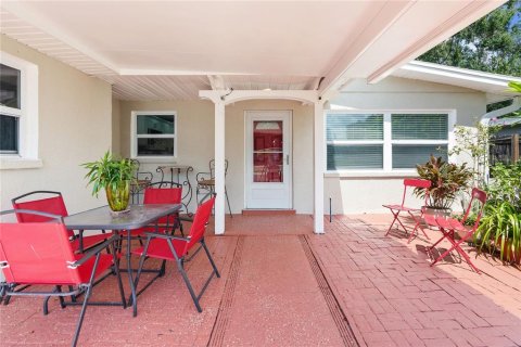 Villa ou maison à vendre à Pinellas Park, Floride: 4 chambres, 136.1 m2 № 2389163 - photo 2