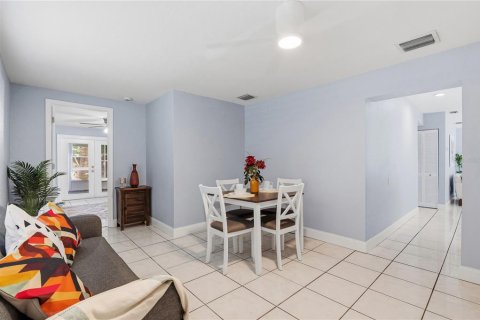 Villa ou maison à vendre à Pinellas Park, Floride: 4 chambres, 136.1 m2 № 2389163 - photo 10