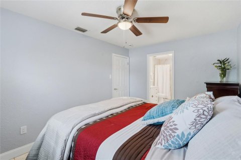 Villa ou maison à vendre à Pinellas Park, Floride: 4 chambres, 136.1 m2 № 2389163 - photo 15