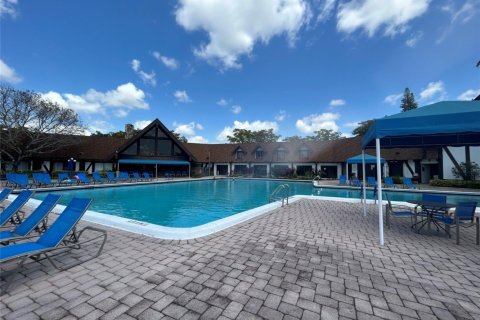 Condo in Lauderhill, Florida, 1 bedroom  № 1163203 - photo 1