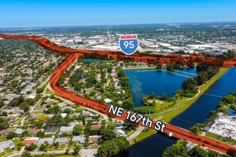 Condo in Miami, Florida, 2 bedrooms № 2253640 - photo 19