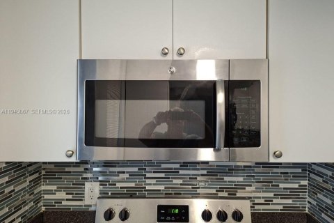 Copropriété à louer à Hallandale Beach, Floride: 2 chambres, 112.6 m2 № 2002147 - photo 24