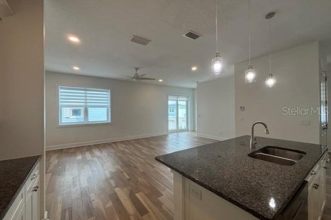 Touwnhouse à louer à Dunedin, Floride: 3 chambres, 222.04 m2 № 1913964 - photo 5