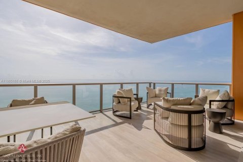 Condominio en alquiler en Sunny Isles Beach, Florida, 4 dormitorios, 428.19 m2 № 2016029 - foto 20
