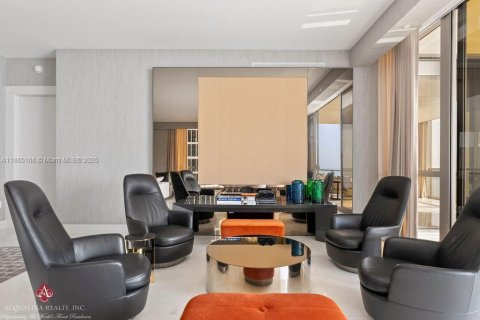 Condominio en alquiler en Sunny Isles Beach, Florida, 4 dormitorios, 428.19 m2 № 2016029 - foto 12