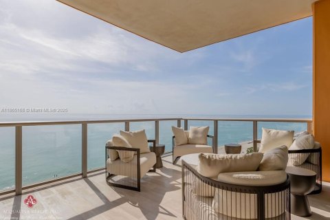 Condominio en alquiler en Sunny Isles Beach, Florida, 4 dormitorios, 428.19 m2 № 2016029 - foto 23