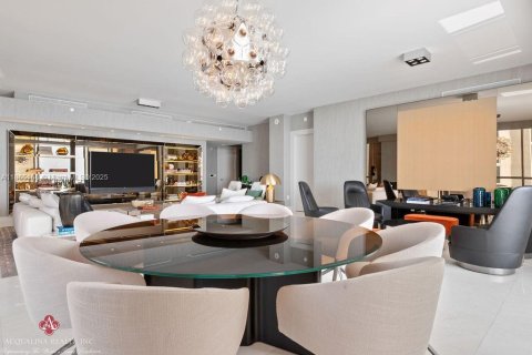Condominio en alquiler en Sunny Isles Beach, Florida, 4 dormitorios, 428.19 m2 № 2016029 - foto 10