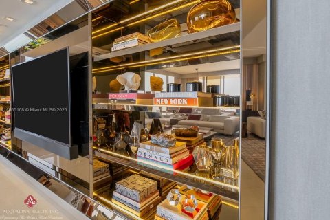 Condominio en alquiler en Sunny Isles Beach, Florida, 4 dormitorios, 428.19 m2 № 2016029 - foto 17
