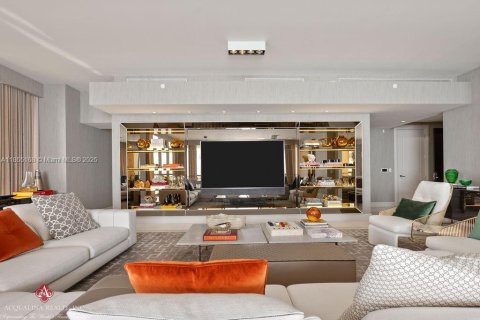 Condominio en alquiler en Sunny Isles Beach, Florida, 4 dormitorios, 428.19 m2 № 2016029 - foto 4