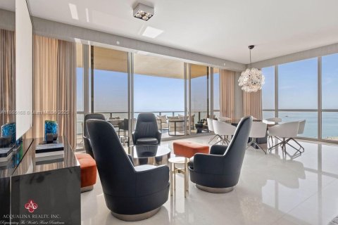 Condominio en alquiler en Sunny Isles Beach, Florida, 4 dormitorios, 428.19 m2 № 2016029 - foto 11