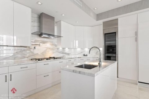 Condominio en alquiler en Sunny Isles Beach, Florida, 4 dormitorios, 428.19 m2 № 2016029 - foto 27