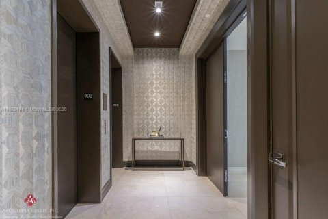 Condominio en alquiler en Sunny Isles Beach, Florida, 4 dormitorios, 428.19 m2 № 2016029 - foto 2