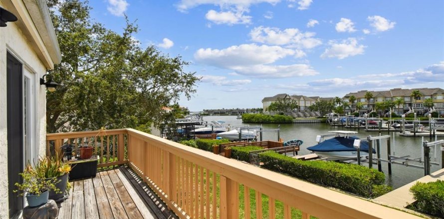 Townhouse in Tampa, Florida 2 bedrooms, 131.92 sq.m. № 1793406