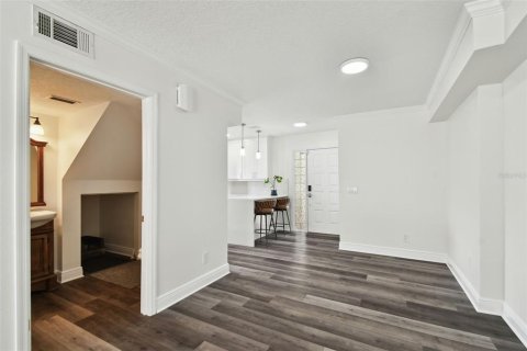 Townhouse in Tampa, Florida 2 bedrooms, 131.92 sq.m. № 1793406 - photo 11