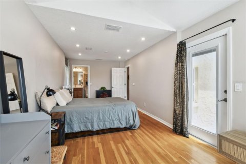 Townhouse in Tampa, Florida 2 bedrooms, 131.92 sq.m. № 1793406 - photo 22