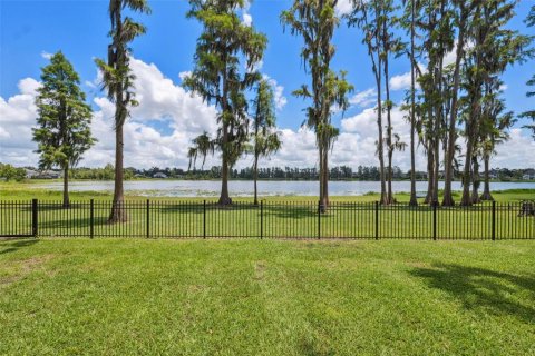 House in Seffner, Florida 4 bedrooms, 291.53 sq.m. № 1801735 - photo 30
