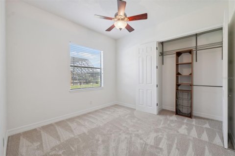 House in Seffner, Florida 4 bedrooms, 291.53 sq.m. № 1801735 - photo 20