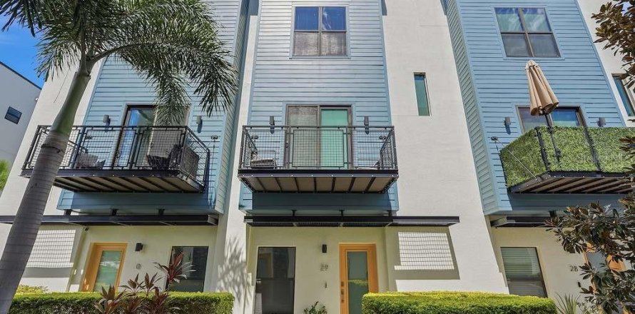 Touwnhouse à Tampa, Floride 2 chambres, 162.39 m2 № 2410455