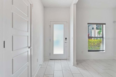 Touwnhouse à louer à Tampa, Floride: 2 chambres, 162.39 m2 № 2410455 - photo 7