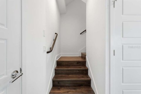 Touwnhouse à louer à Tampa, Floride: 2 chambres, 162.39 m2 № 2410455 - photo 10
