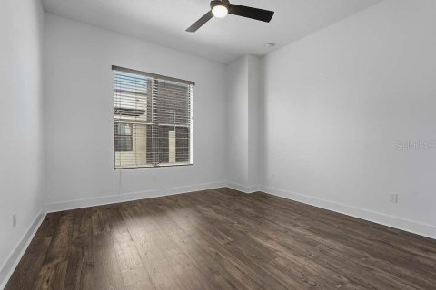 Touwnhouse à louer à Tampa, Floride: 2 chambres, 162.39 m2 № 2410455 - photo 23