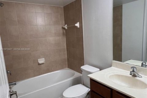 Снять в аренду кондоминиум в Катлер-Бей, Флорида 2 спальни, 75.16м2, № 2033540 - фото 20