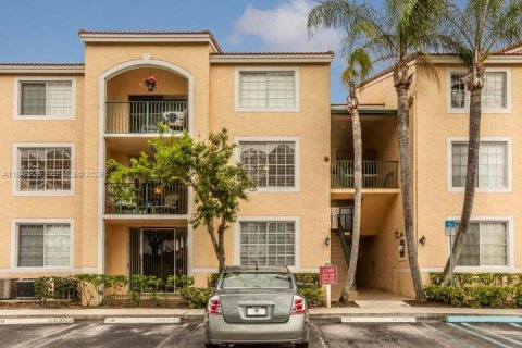 Condo in West Palm Beach, Florida, 2 bedrooms  № 2002739 - photo 27