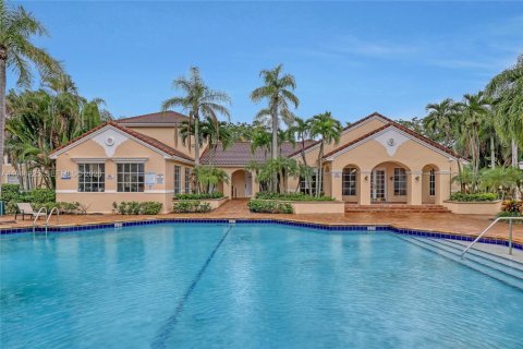 Condo in West Palm Beach, Florida, 2 bedrooms  № 2002739 - photo 18