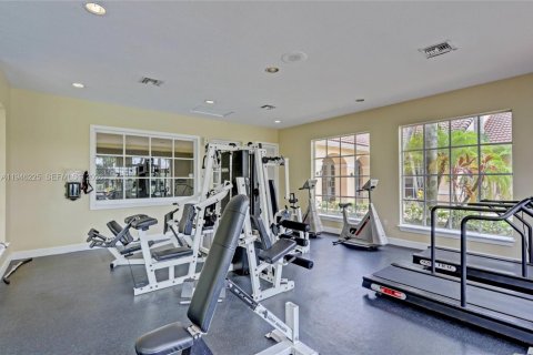 Condo in West Palm Beach, Florida, 2 bedrooms  № 2002739 - photo 15