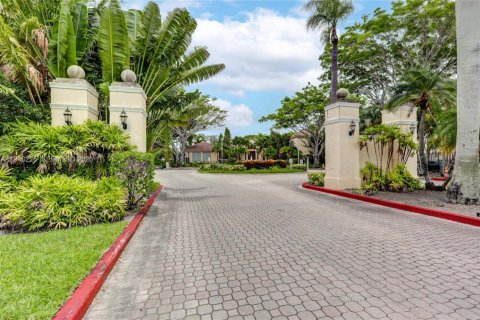 Condo in West Palm Beach, Florida, 2 bedrooms  № 2002739 - photo 24