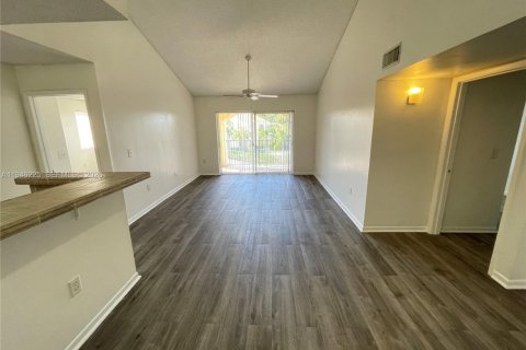 Condo in West Palm Beach, Florida, 2 bedrooms  № 2002739