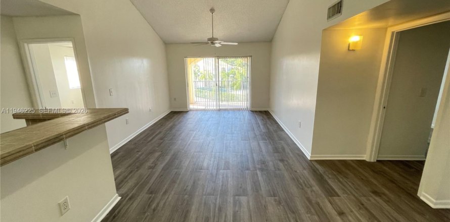 Condo in West Palm Beach, Florida, 2 bedrooms  № 2002739