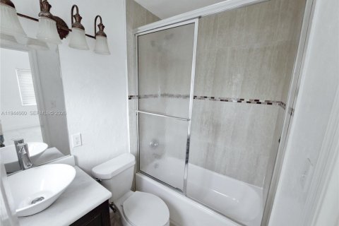 Купить виллу или дом в Майами, Флорида 3 спальни, 131.18м2, № 2001117 - фото 20