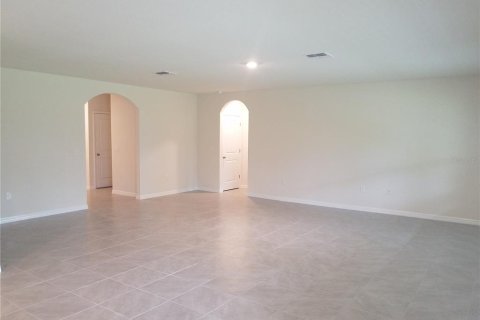 Casa en alquiler en Ocala, Florida, 4 dormitorios, 215.44 m2 № 2406903 - foto 3