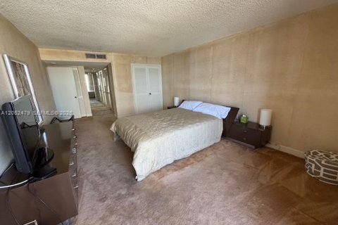 Condo in Miami Beach, Florida, 2 bedrooms  № 2260579 - photo 12