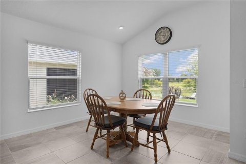 House in The Villages, Florida 3 bedrooms, 185.34 sq.m. № 2100913 - photo 12