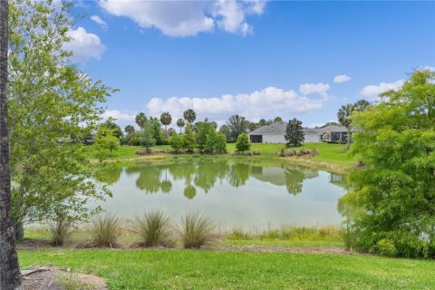 Casa en The Villages, Florida 3 dormitorios, 185.34 m2 № 2100913
