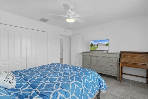 House in The Villages, Florida 3 bedrooms, 185.34 sq.m. № 2100913 - photo 30