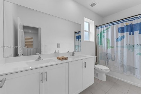 House in Homestead, Florida 3 bedrooms, 188.03 sq.m. № 2078114 - photo 23