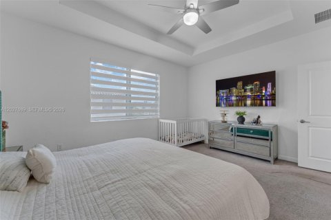 House in Homestead, Florida 3 bedrooms, 188.03 sq.m. № 2078114 - photo 15