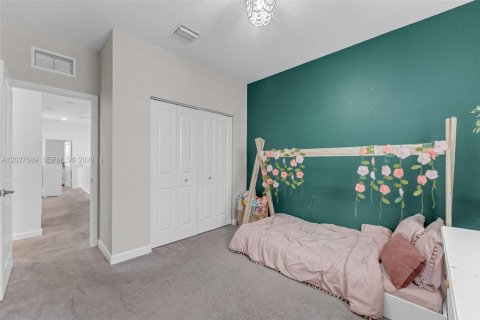 House in Homestead, Florida 3 bedrooms, 188.03 sq.m. № 2078114 - photo 22