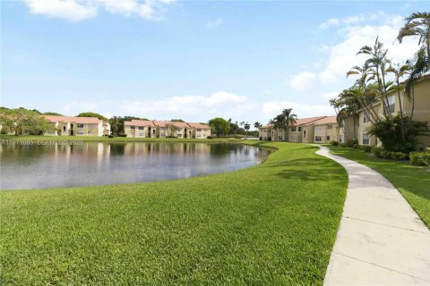 Condo in Sunrise, Florida, 1 bedroom  № 2033974 - photo 26